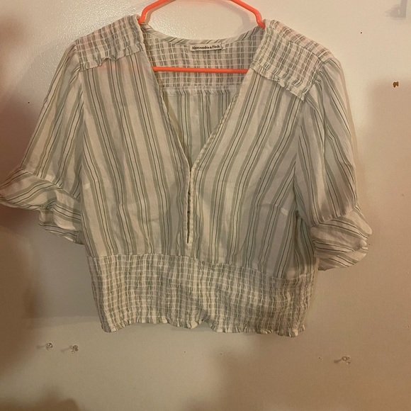 Abercrombie & Fitch Tops - Abercrombie and Fitch Women’s top